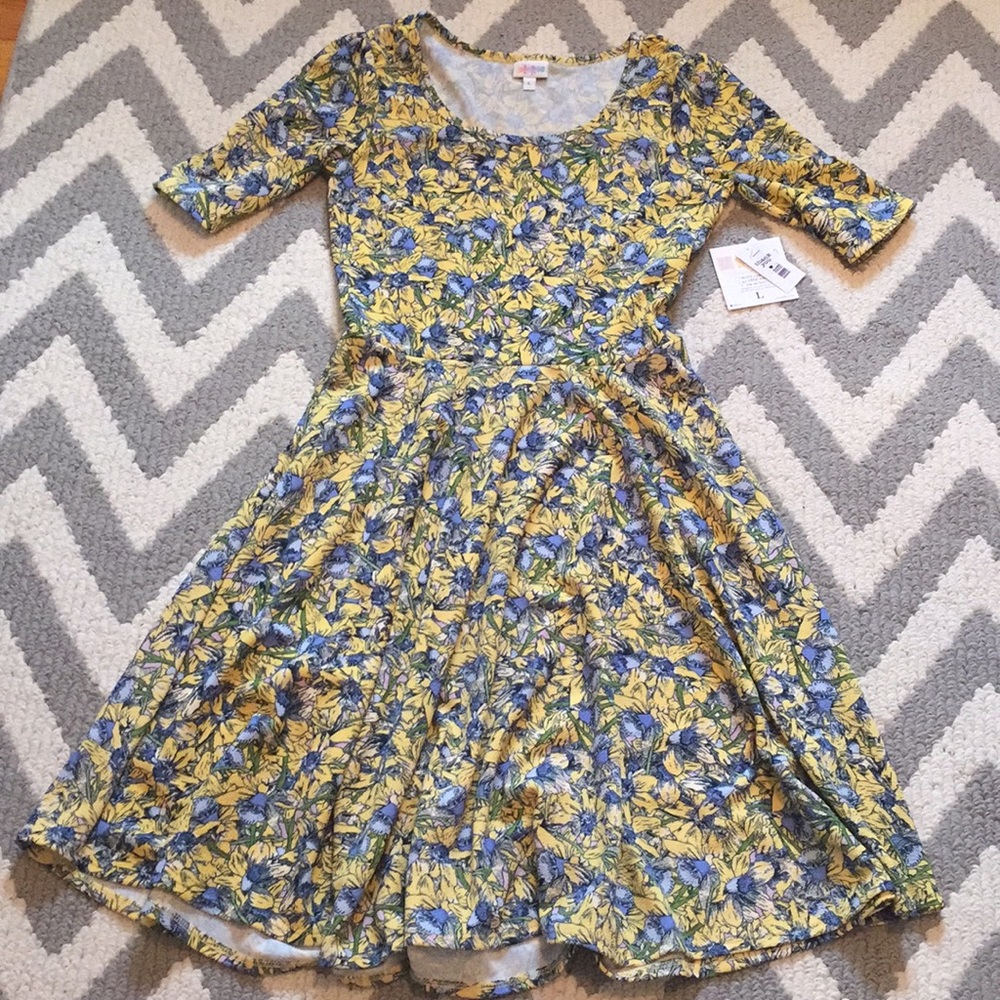 NWT Large Lularoe Nicole